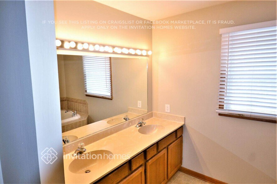 Building Photo - 1706 Jennifer Ln