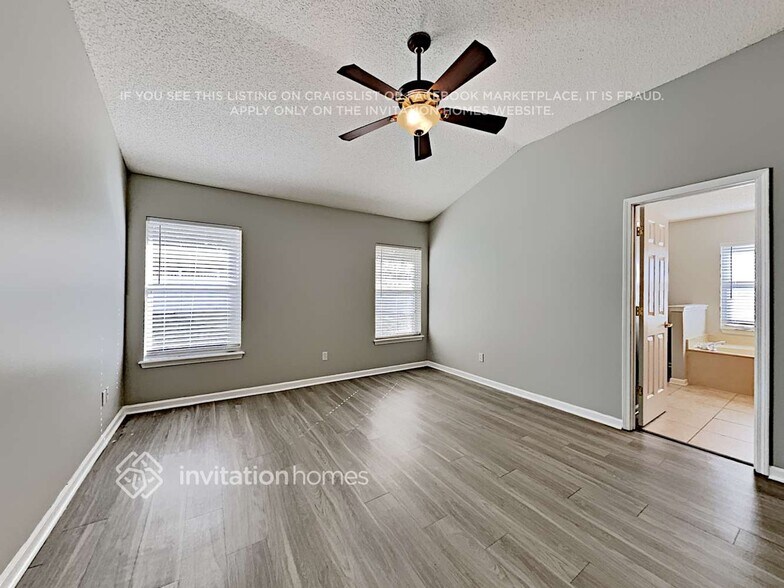Building Photo - 1623 Canopy Oaks Dr
