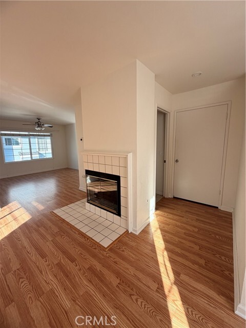 Building Photo - 2800 Plaza del Amo