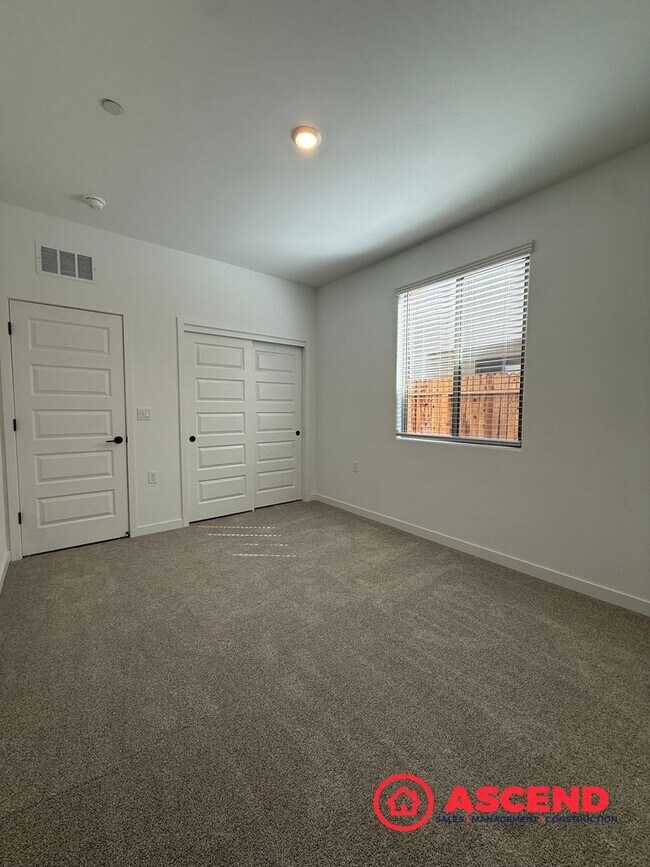 Building Photo - Be the very first resident to enjoy this stunning, newly built single story home.