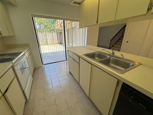 Building Photo - 719 Mill Valley Pl