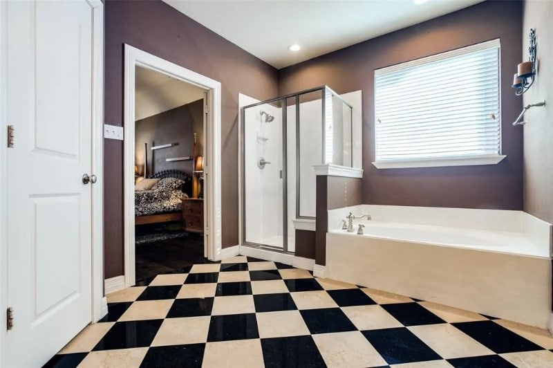 Building Photo - 905 High Meadow Rd