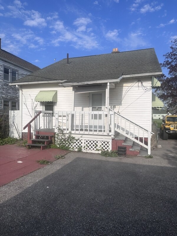 Building Photo - 4004 E 147th St