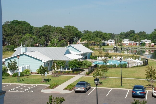 Building Photo - FOR RENT - NORFOLK!