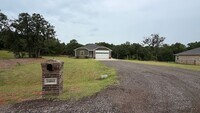Building Photo - Beautiful 3 Bedroom, 2 Bathroom on a 1.91 Acre Lot in Ridge Creek Addition!