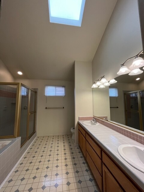 Master batheroom - 2419 Clark Ln