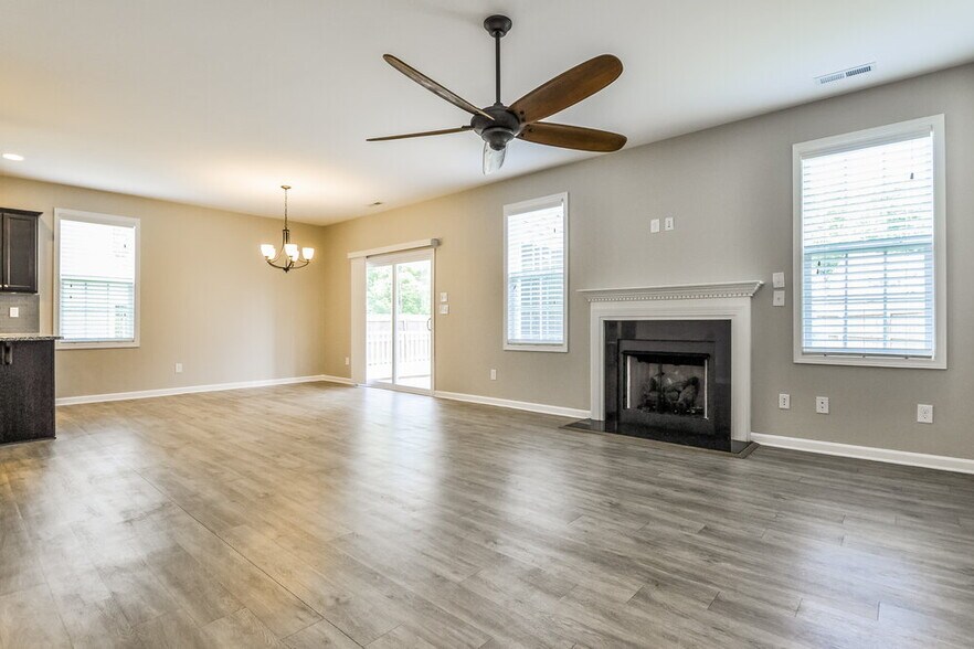 Building Photo - 109 W Webber Ln