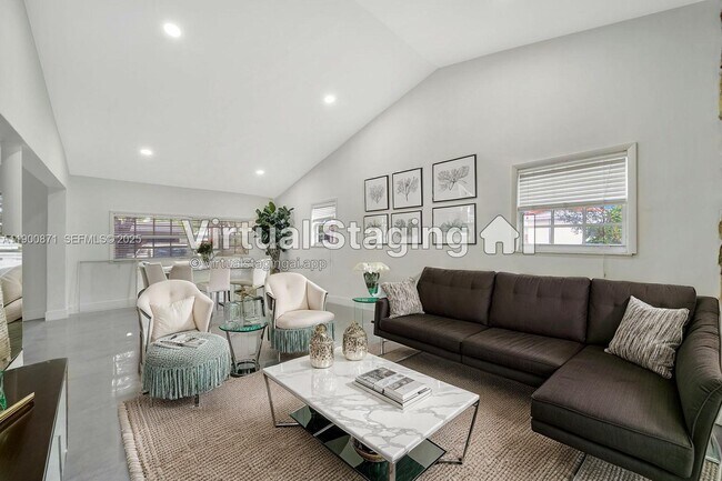 Building Photo - 840 NE 182nd St