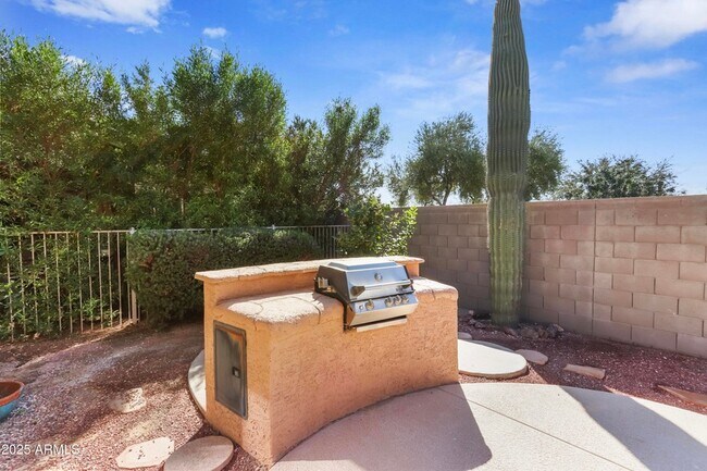 Building Photo - 20934 Sweet Dreams Dr