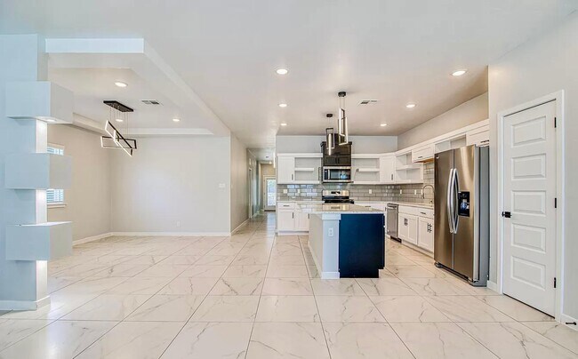 Building Photo - 8937 Mount Rushmore Ln