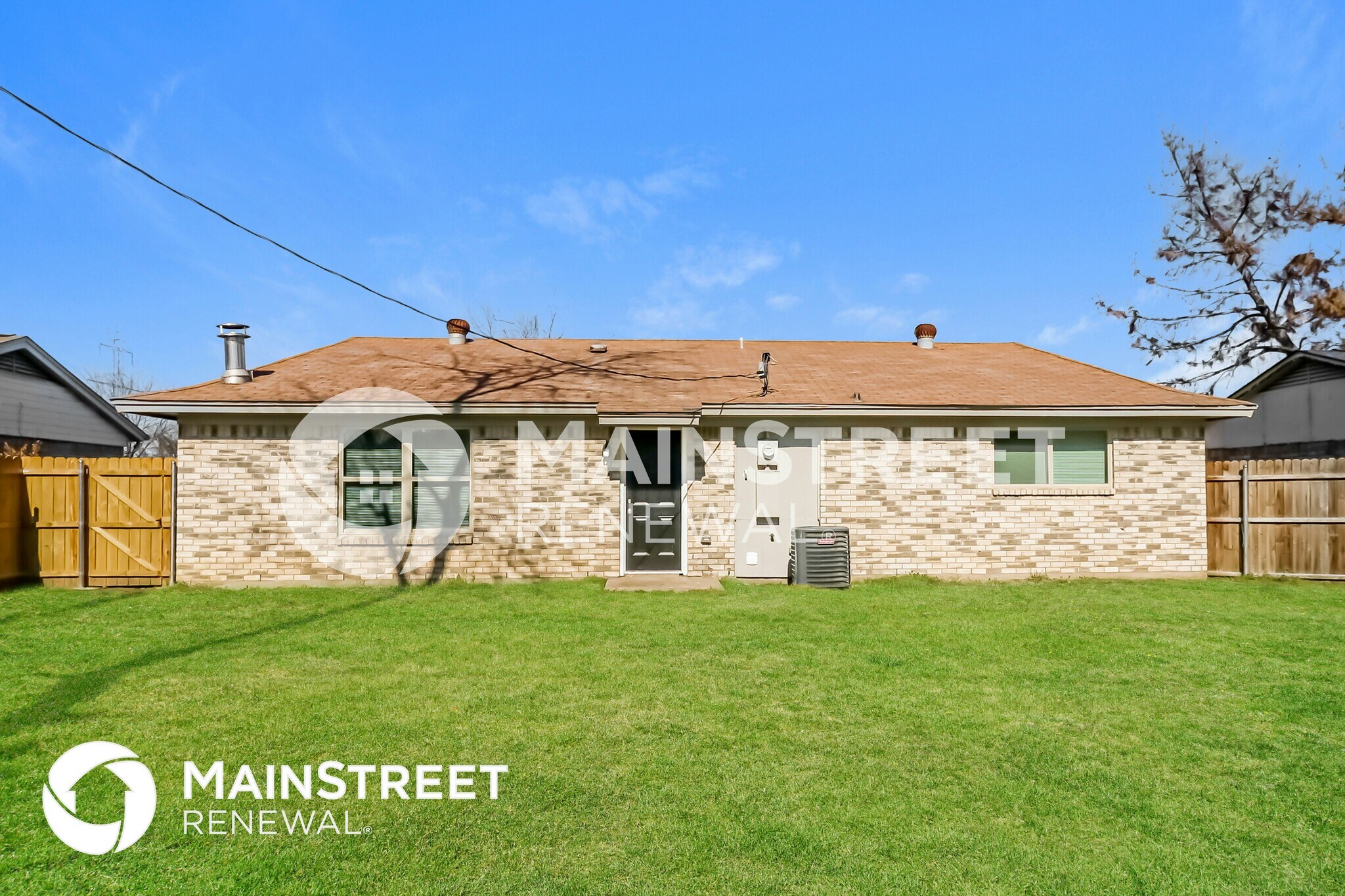 Building Photo - 3904 Royal Crest Dr