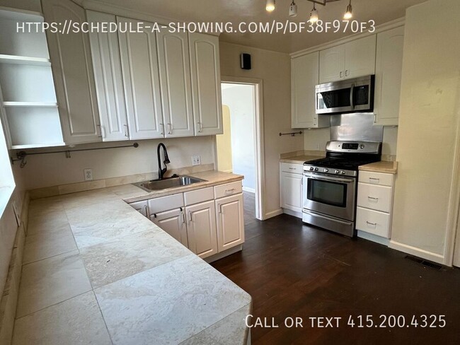 Building Photo - 1605 Elmwood Ave