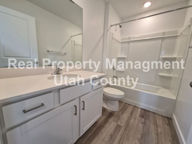 Building Photo - 1322 S 3540 E