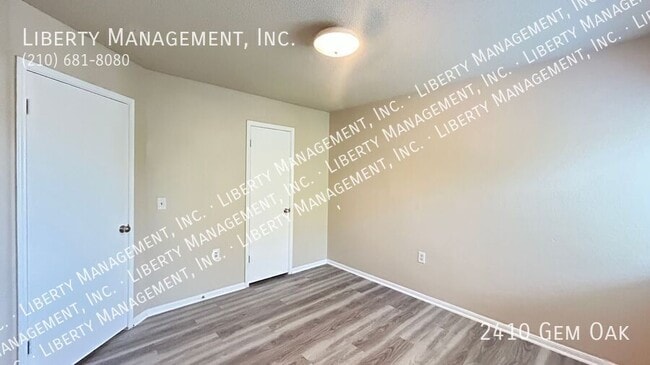 Building Photo - 2410 Gem Oak