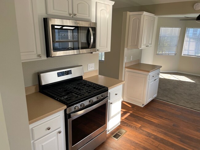 Building Photo - 4471 Garnet Ln