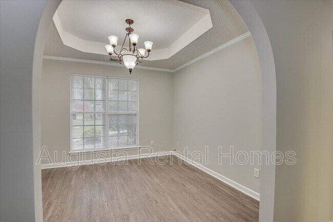 Building Photo - 690 Monroe St