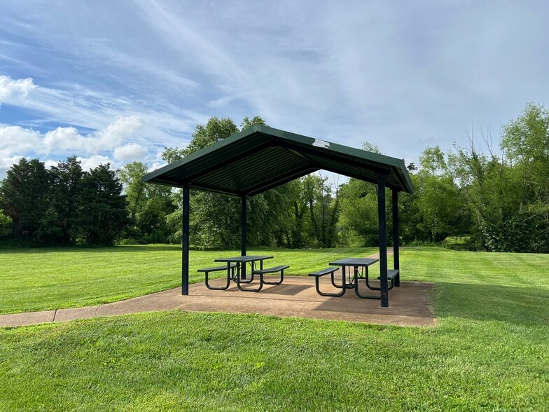 Neighborhood Pavilion - 999 Culverson Ct
