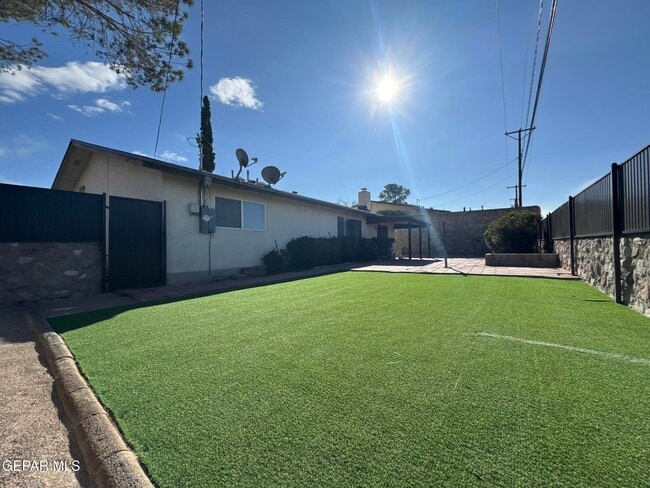 Building Photo - 147 Belvidere St