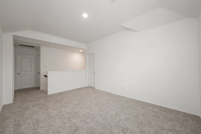 Building Photo - 5619 Vintage Oakmont Dr