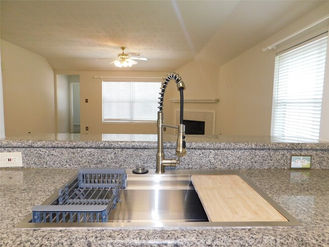 Building Photo - 3014 Aylesworth Ct