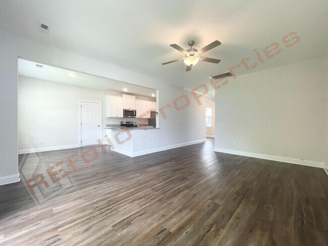 Building Photo - 321 Quarryrock Rd