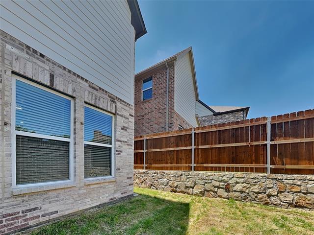 Building Photo - 105 Rutland Ct