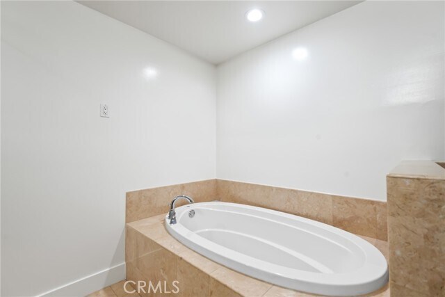 Building Photo - 130 N Swall Dr
