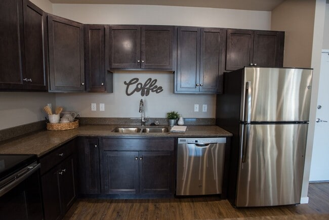 Building Photo - 2 Bedroom 2 Bath apartment, 1st floor but with elevated deck, unit 106, available 6/1/2026