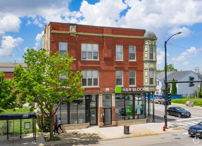 Building Photo - 600-602 S Western Ave