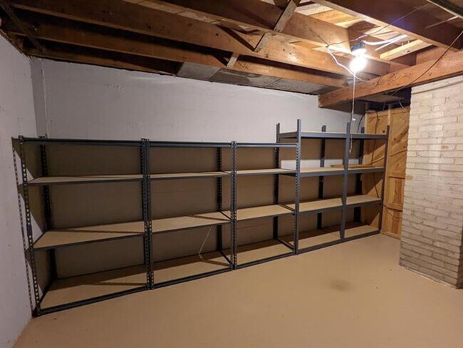 Building Photo - 4322 Doncaster Dr