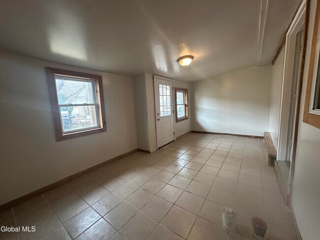 Building Photo - 34 Lake Ave