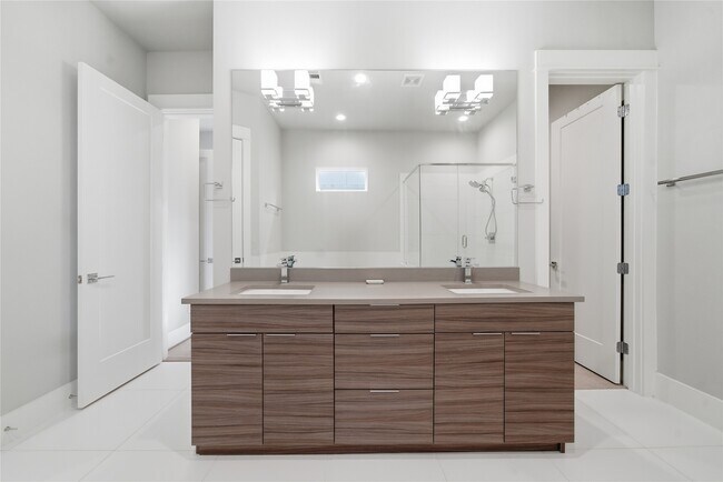 Building Photo - 1615 Wheeler Ave