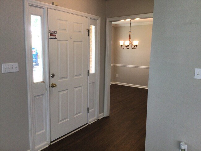 Building Photo - 6009 Colchester Lane