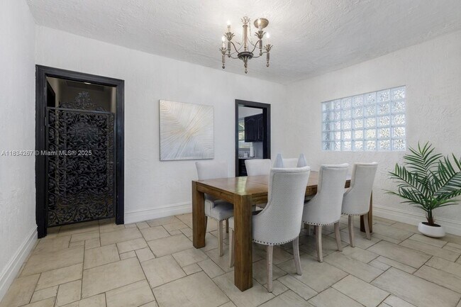 Building Photo - 1134 Harrison St