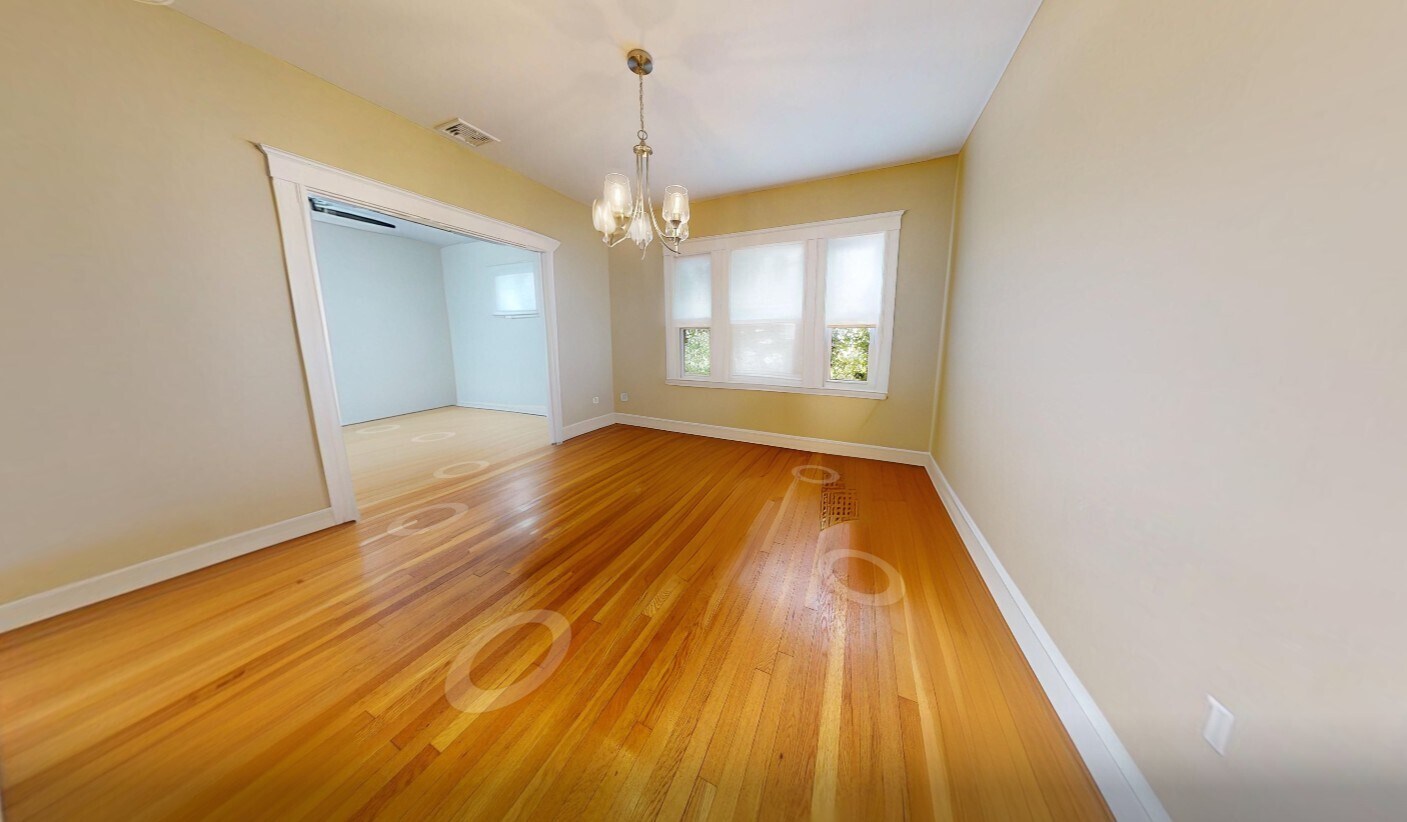 Building Photo - 47 Lasell St