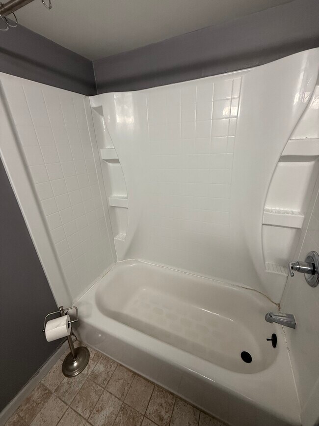 Building Photo - 3721 Ronnald Dr