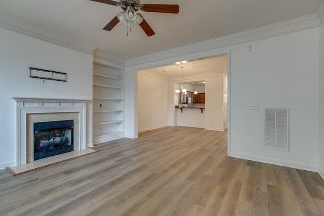 Building Photo - 816 Hillview Heights