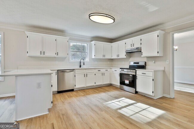 Building Photo - 76 Championship Ct