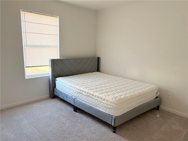 Building Photo - 620 Tudor St