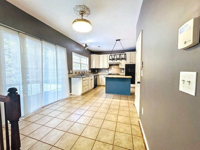 Building Photo - 1008 Black Oak Ct