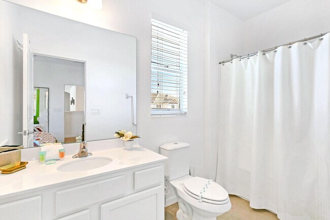 Building Photo - 2618 Calistoga Ave