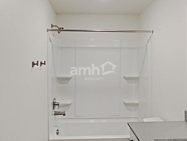 Building Photo - 2411 E Buckskin Way