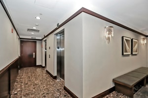Building Photo - 21 W Chestnut St