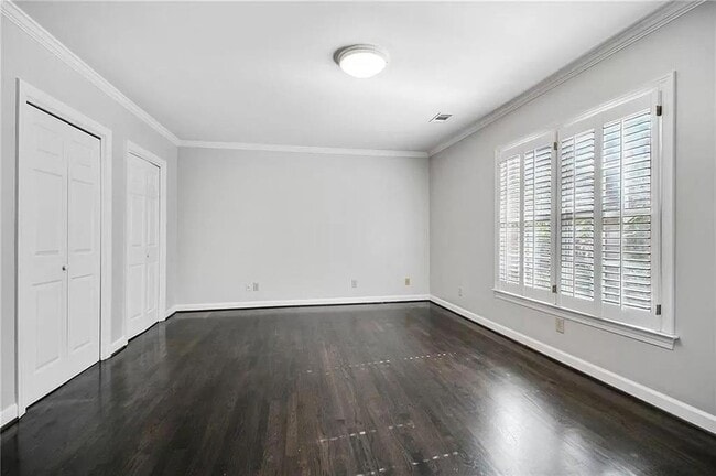 Building Photo - 460 Ivy Park Ln NE