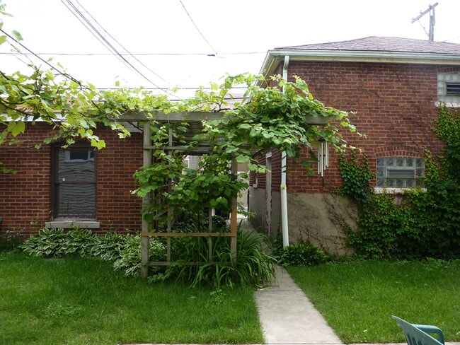 Building Photo - 4037 N Long Ave