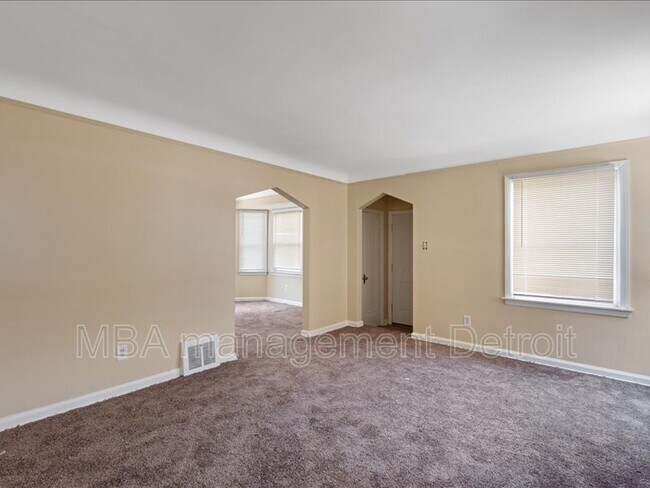 Building Photo - 12016 Elmdale St