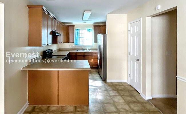 Building Photo - 3930 Caylan Cove