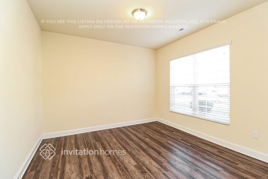 Building Photo - 9849 Maywine Cir