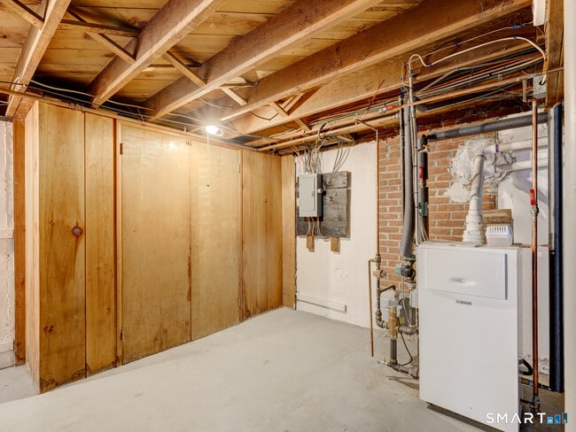 Building Photo - 36 Westview Terrace