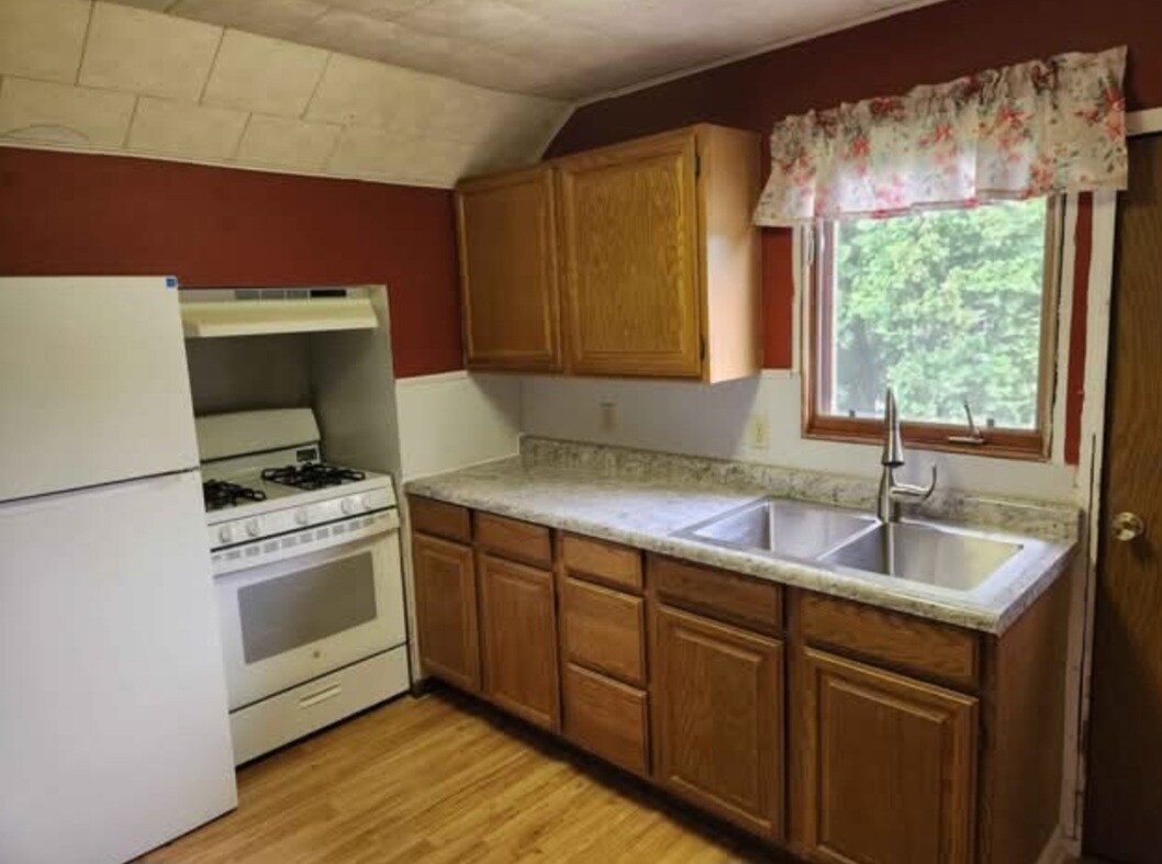 Building Photo - 123 N Thomas St